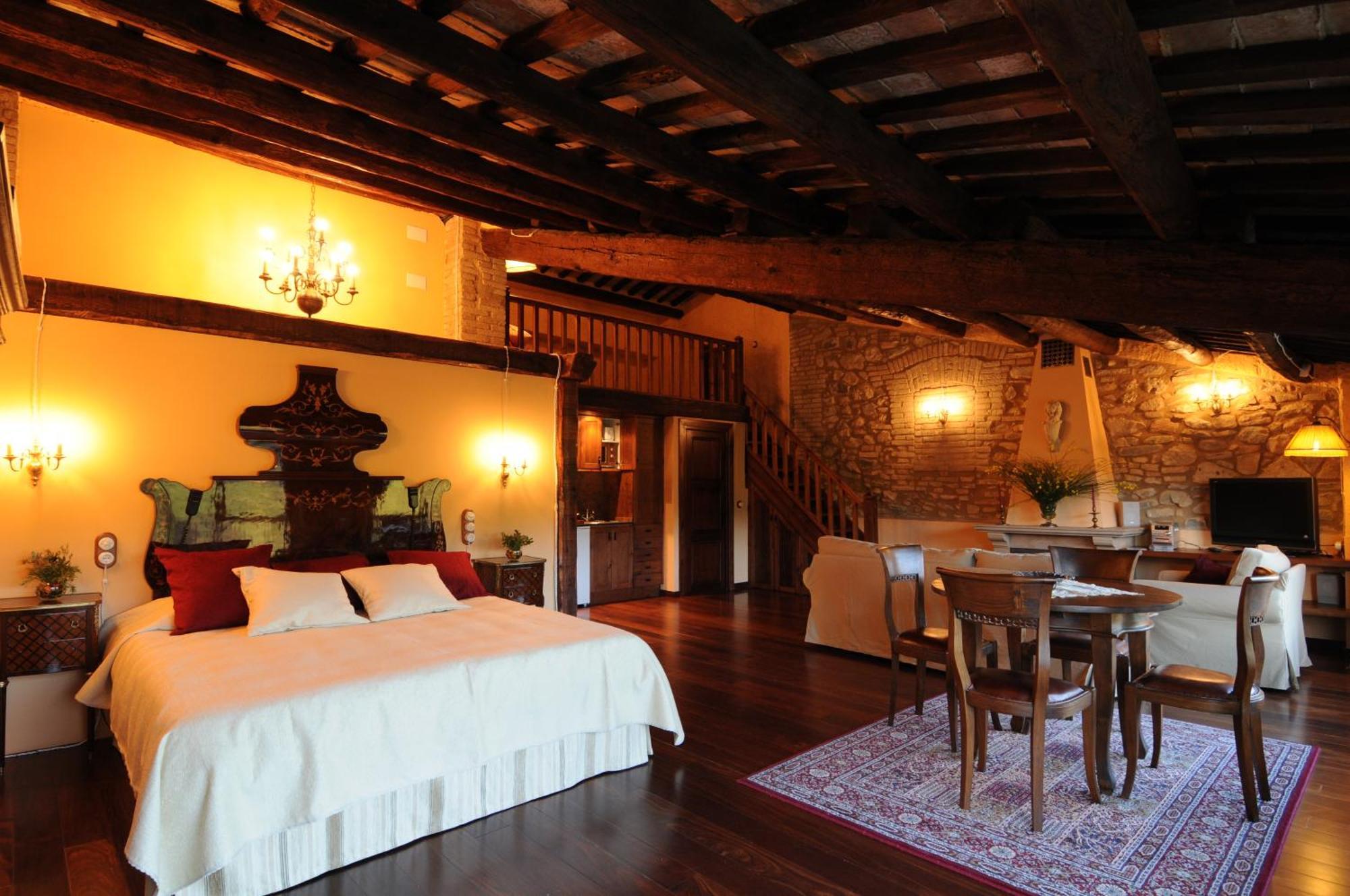 Castell De Riudabella Apartment Vimbodi I Poblet Bilik gambar
